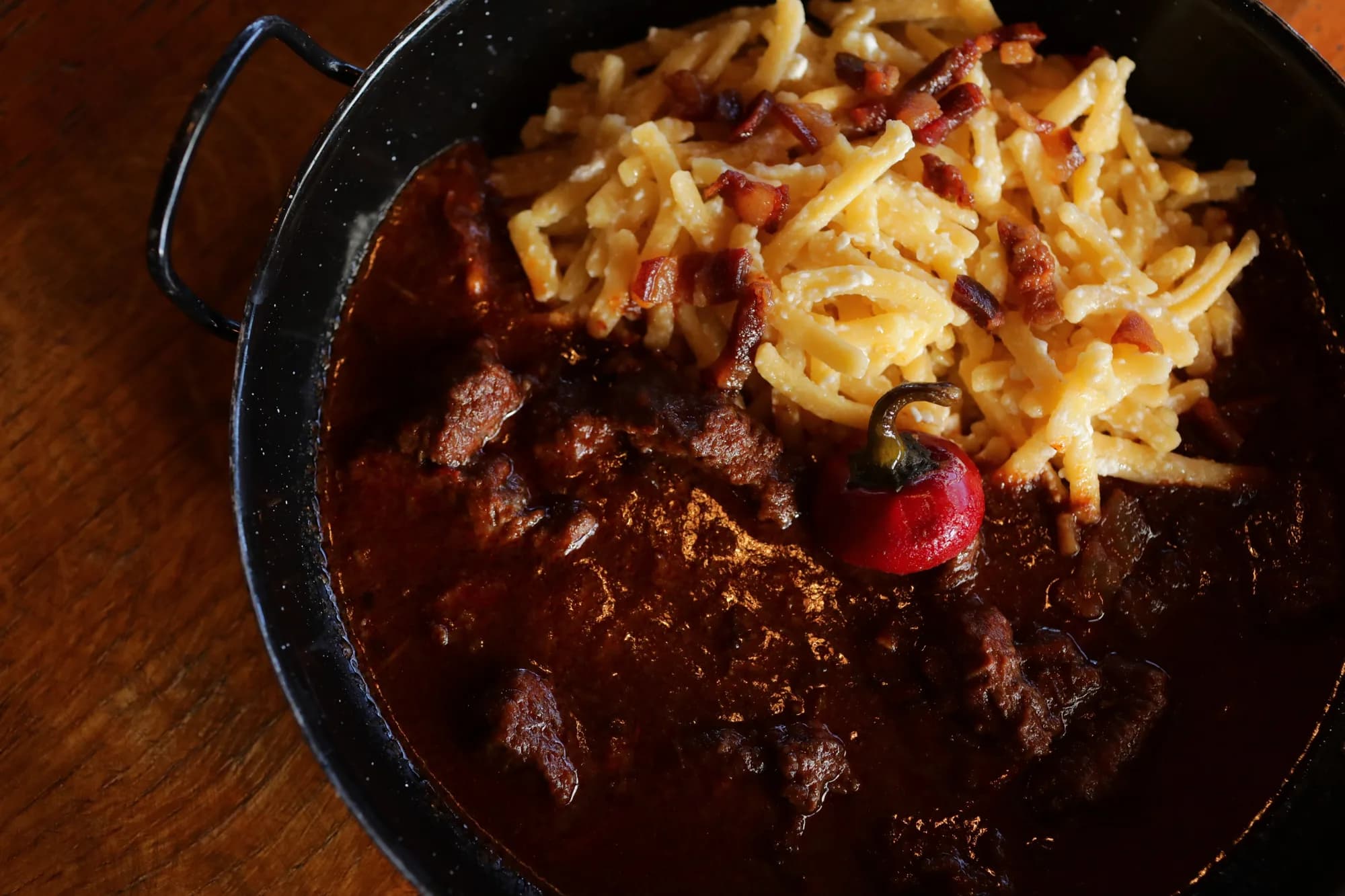 Perkelt od podolca s domaćom tjesteninom, svježim sirom i hrskavom slaninom — Foto: Mario Romulić